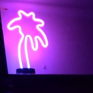 Meet your Posher, Ava